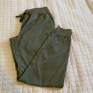 Zyia green trail joggers